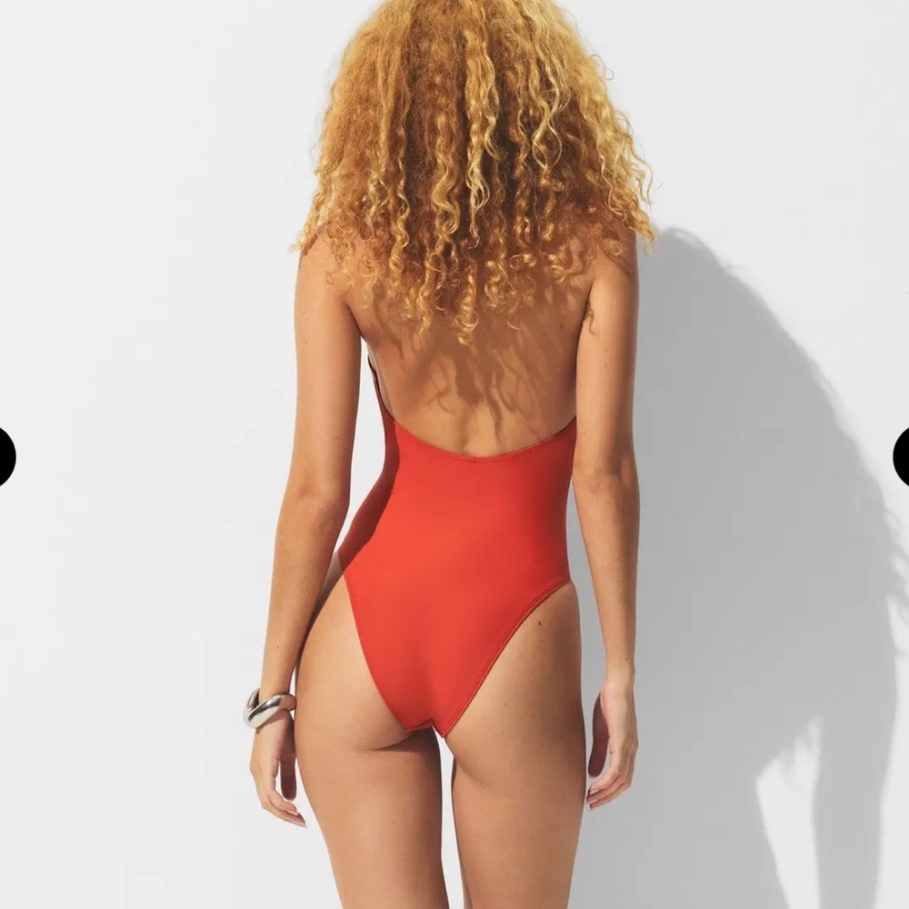 SKIMS Swim Deep Plunge One Piece - Picture 7 of 9